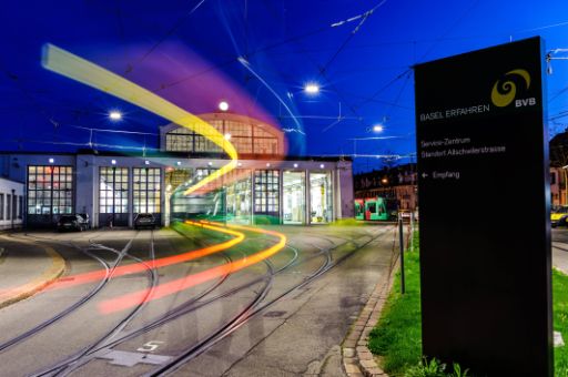 Ein BVB-Tramdepot bei Nacht